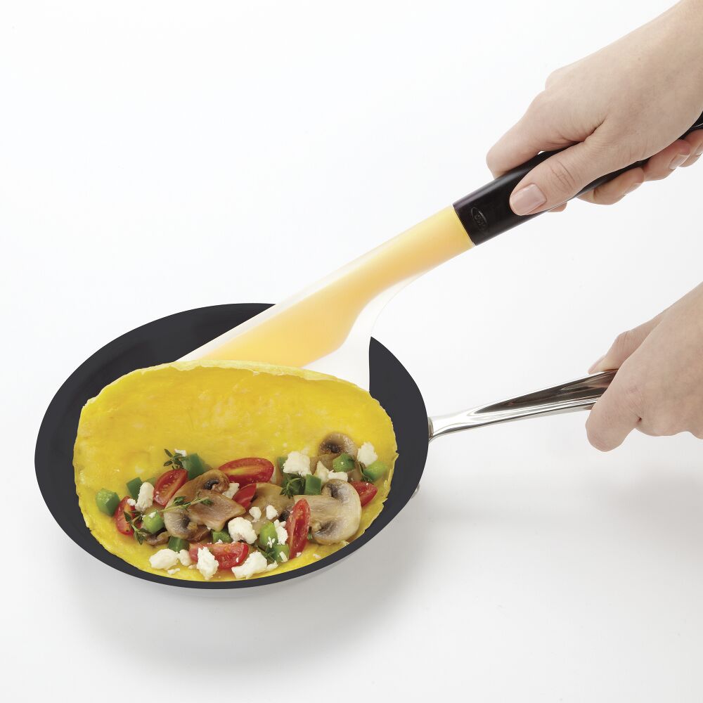 Flip & Fold Omelet Turner U1