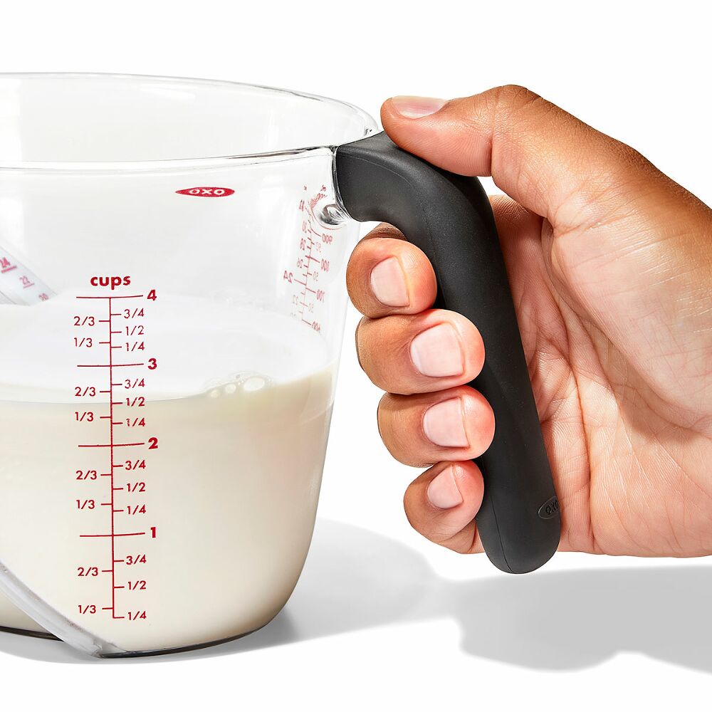 4-Cup Angled Measuring Cup P6