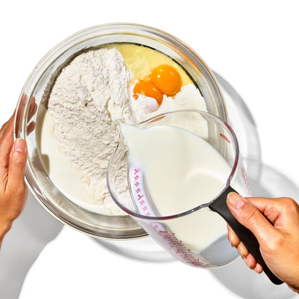 4-Cup Angled Measuring Cup P6