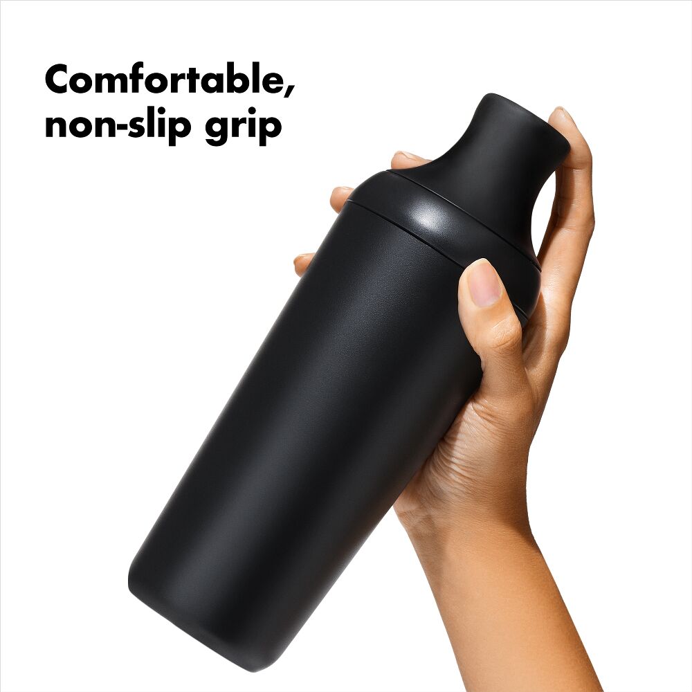 OXO Good Grips Plastic Cocktail Shaker- 20 oz/590 mL capacity W7
