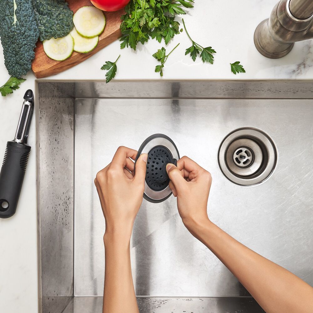 OXO Good Grips 2-In-1 Sink Strainer & Stopper Tray Pack G8