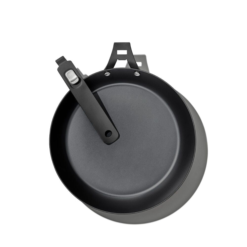 Carbon Steel With Removable Handle 10in Pan W4
