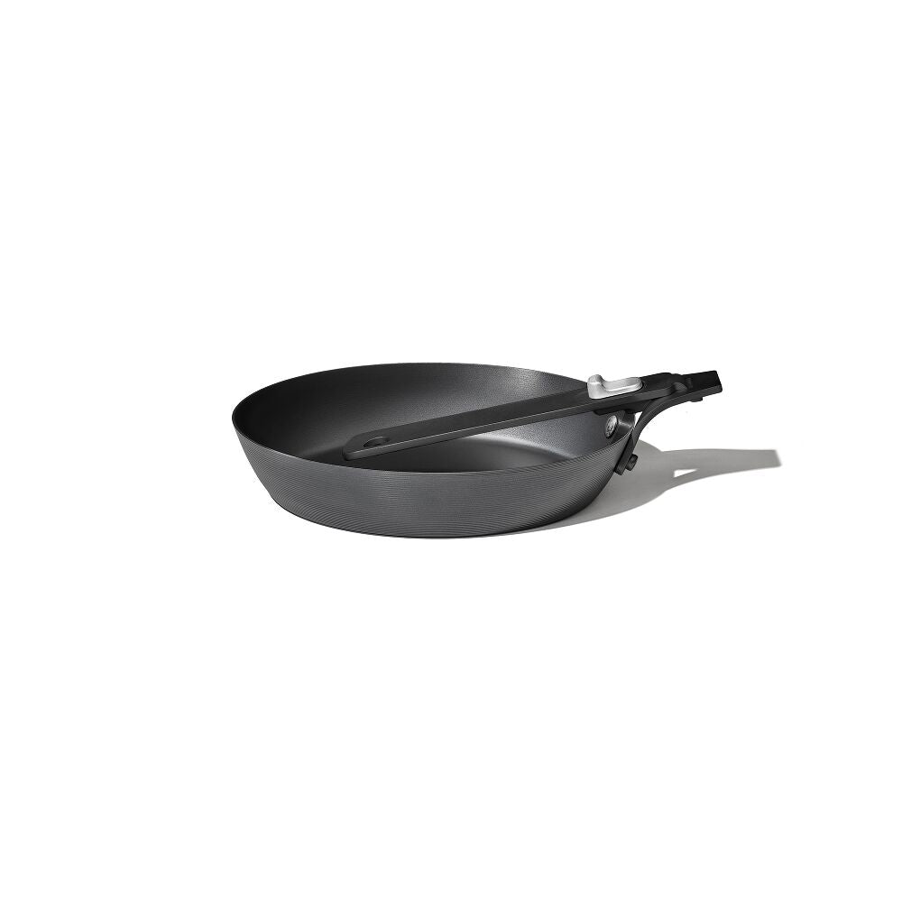 Carbon Steel With Removable Handle 8in Pan H4