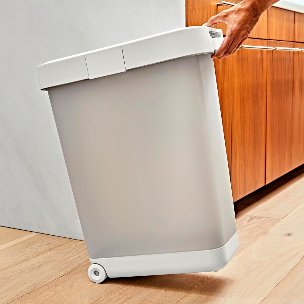 OXO Pet Airtight Food Container with Scoop — Extra Large H2
