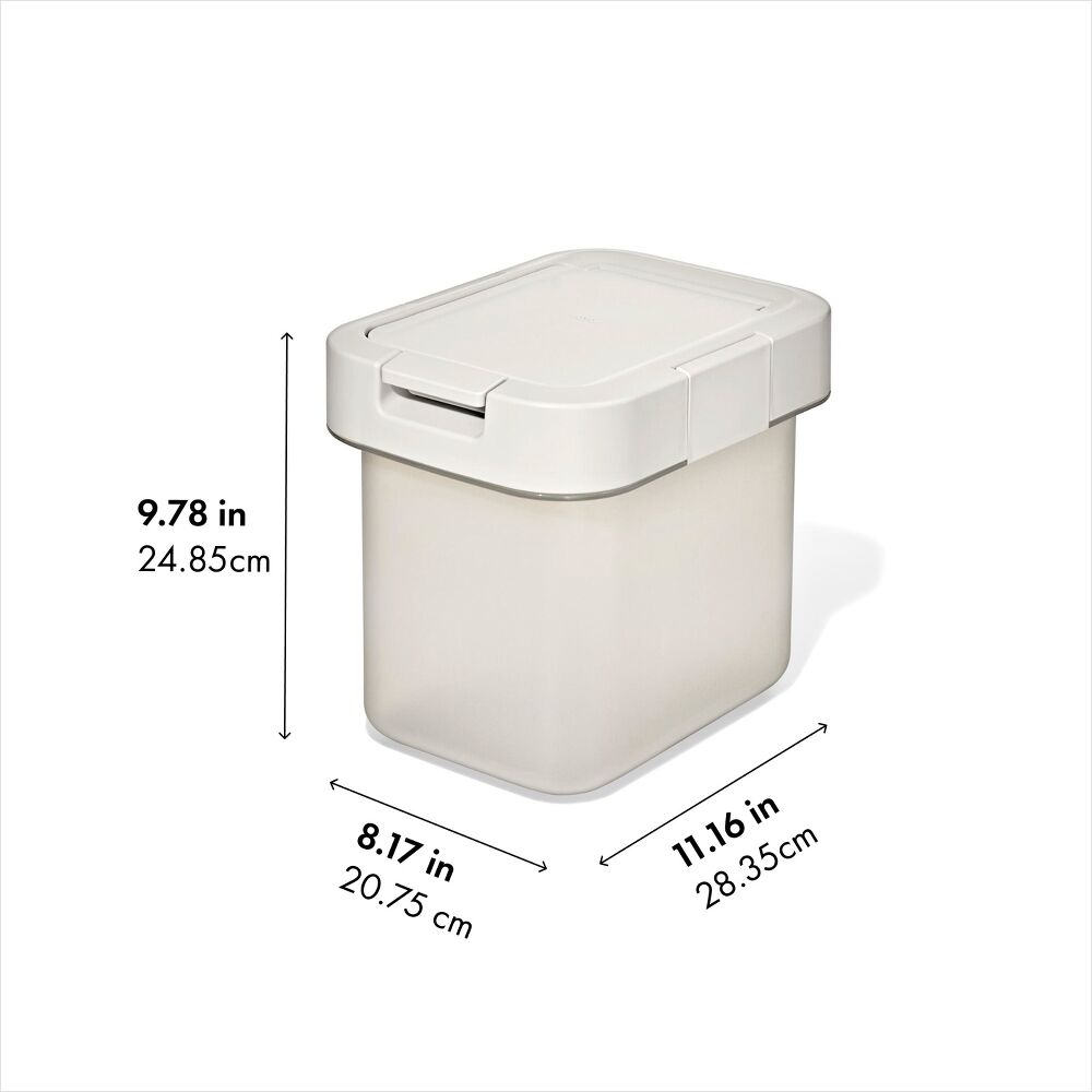 OXO Pet Airtight Food Container with Scoop — Small K0
