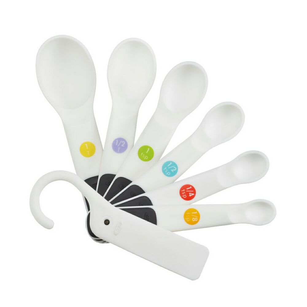 7 Piece Plastic Measuring Spoons - White Q8