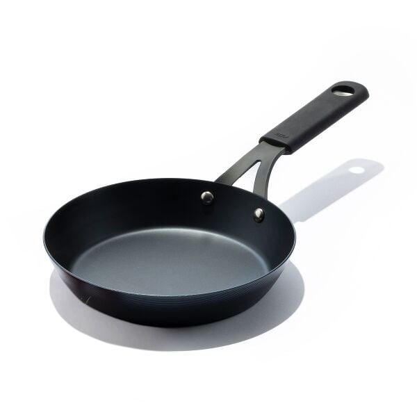 Carbon Steel Obsidian Series 8-Inch Frypan with Silicone Sleeve I6