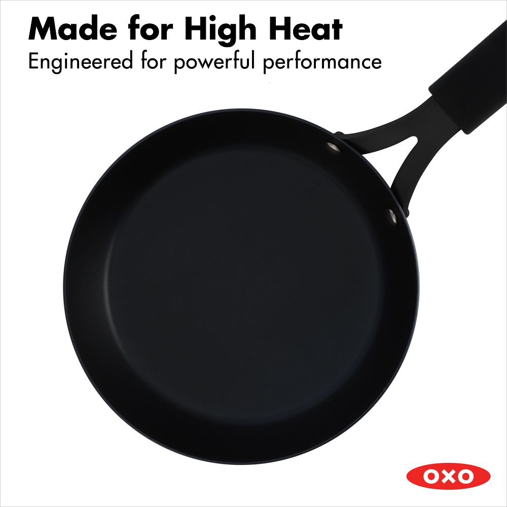 Carbon Steel Obsidian Series 8-Inch Frypan with Silicone Sleeve I6