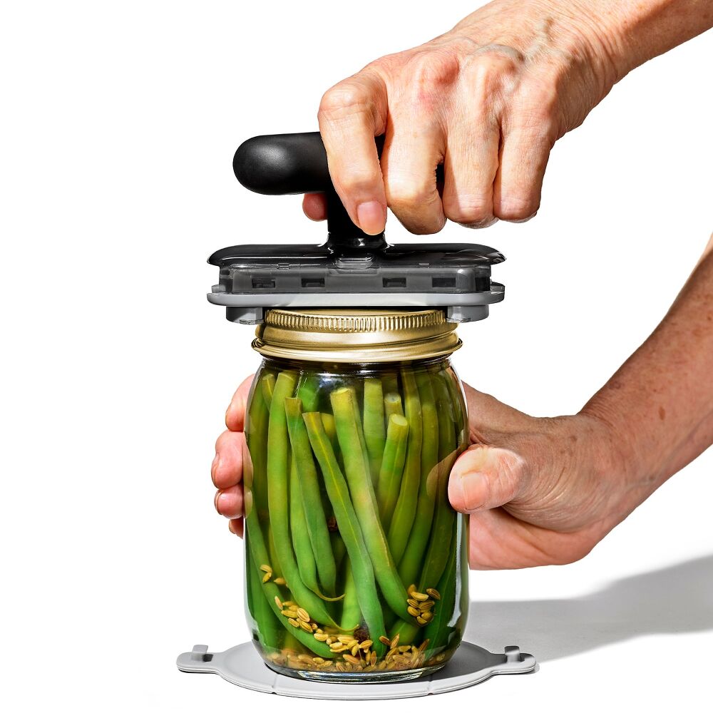 Twisting Jar Opener With Basepad B5