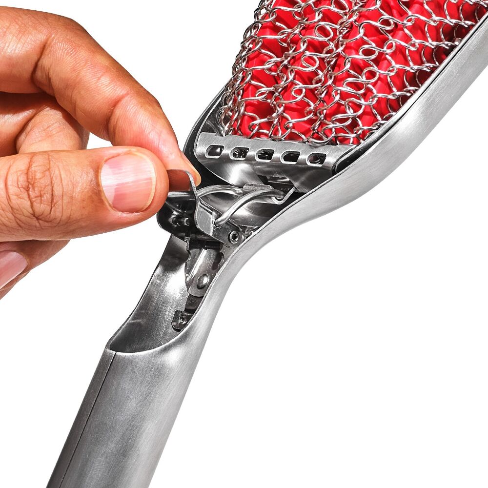 Coiled Grill Brush With Replaceable Head L9