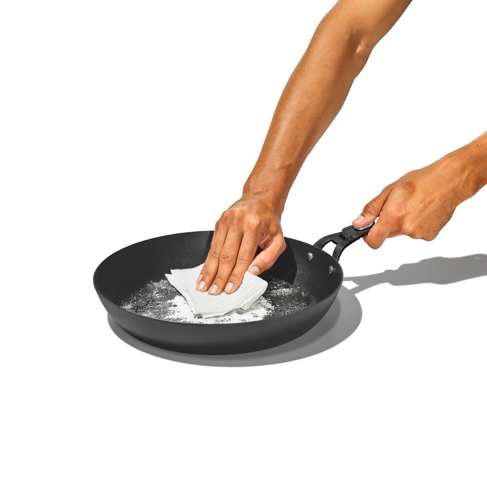 Carbon Steel With Removable Handle 10in Pan W4