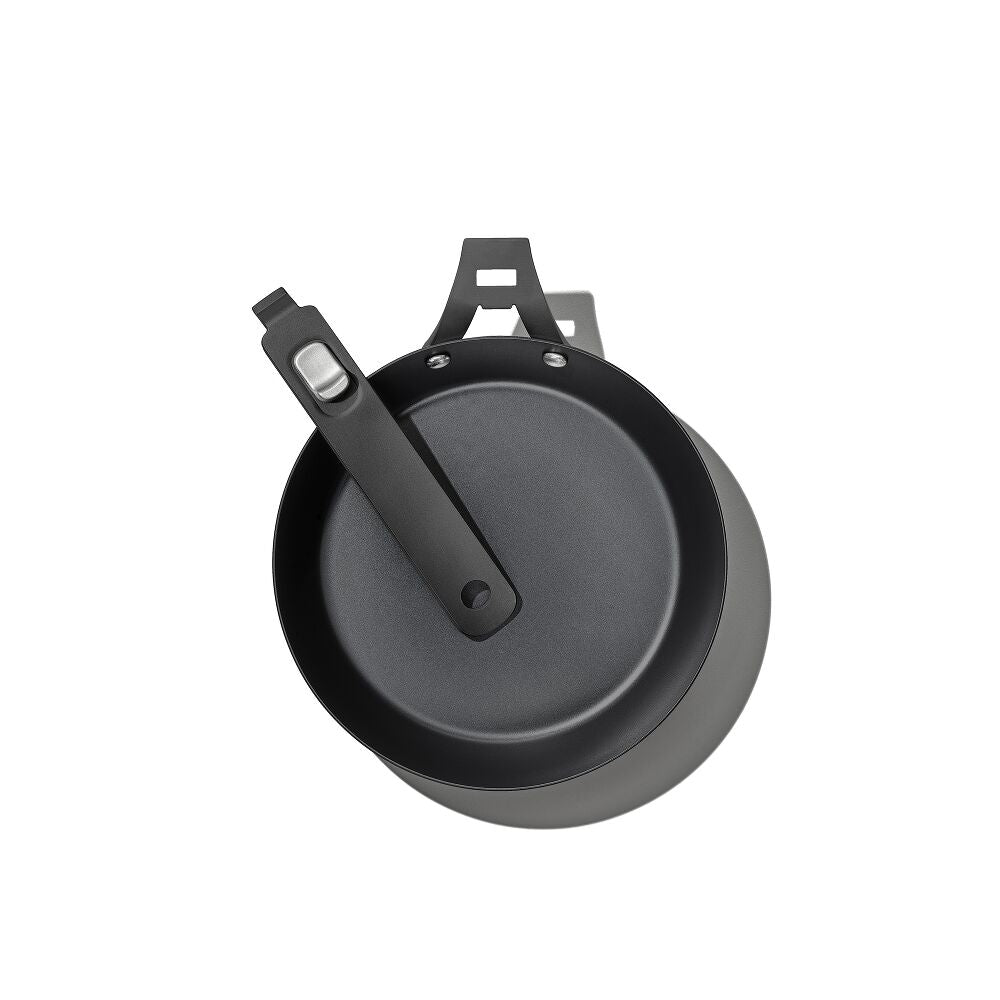 Carbon Steel With Removable Handle 8in Pan C6