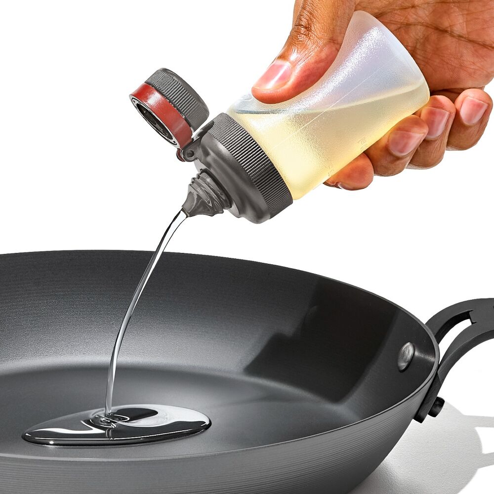 Outdoor 7-Piece Spice Shaker & Squeeze Bottle Set P2